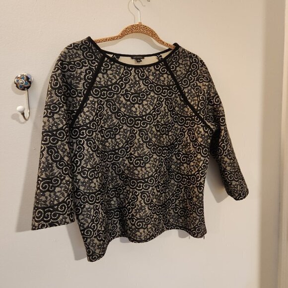 Ann Taylor 🤩  Bonded Black Lace Top Excellent Condition Large - Picture 3 of 7
